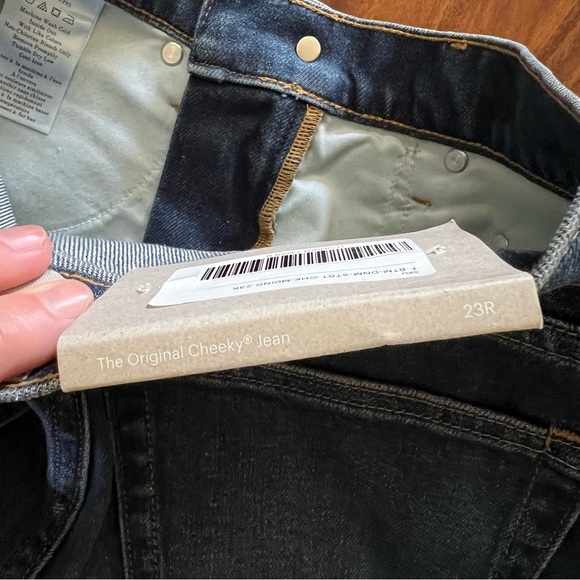 NWT Everlane Original Cheeky Jean Medium Indigo Wash size 23R - Picture 14 of 14